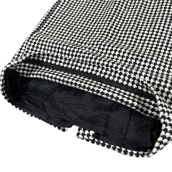 Ann Taylor Loft Petites size 12 black & white houndstooth skirt slit in back EUC - Picture 3 of 12